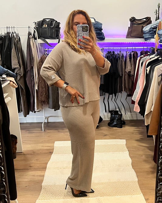 Conjunto malha com brilho