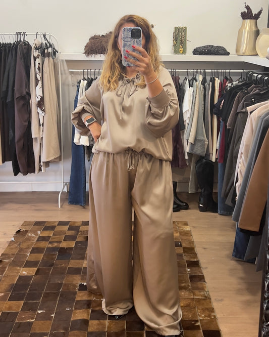 Conjunto cetim