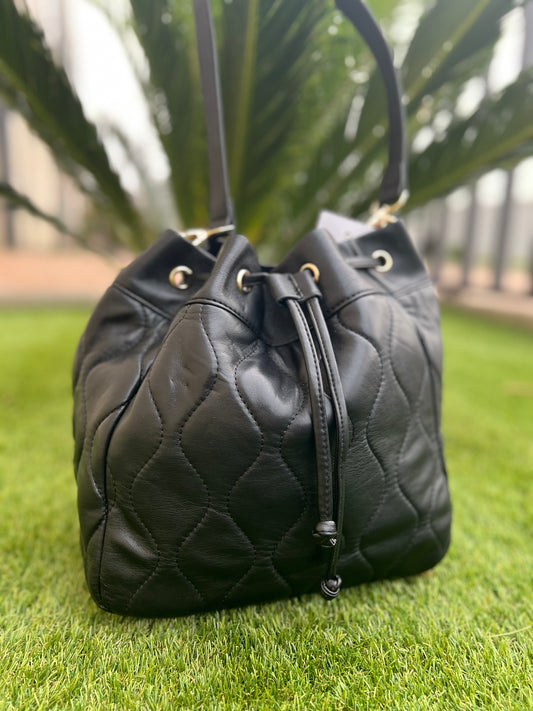 Mala Bucket Bag c/ Cordão