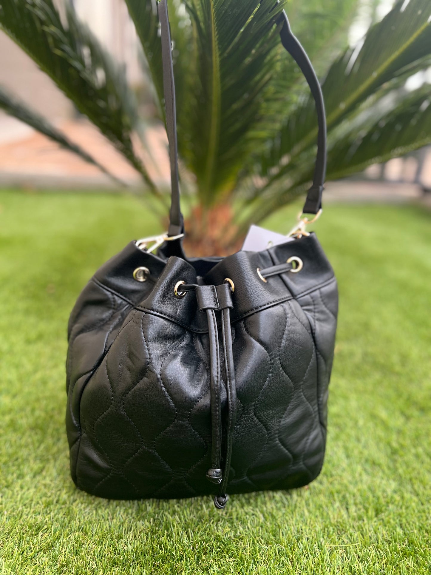 Mala Bucket Bag c/ Cordão